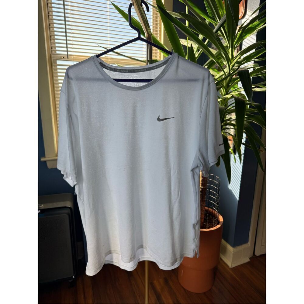 NIKE DRIFIT TSHIRT XL
